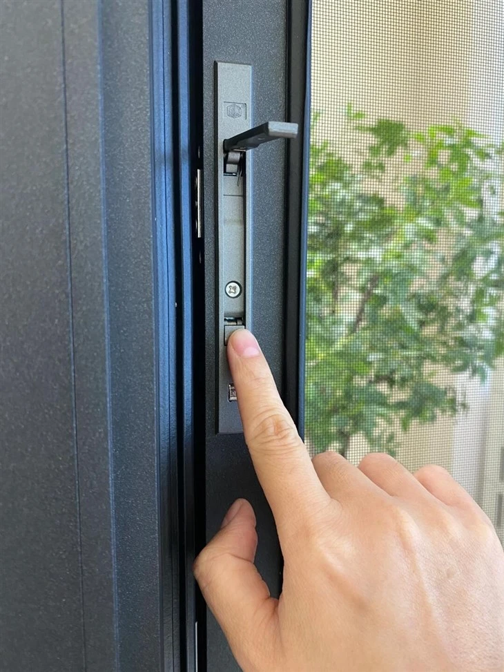 Black Aluminium Windows Africa factory